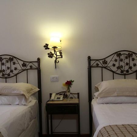 קאפאייט Hotel Asturias מראה חיצוני תמונה