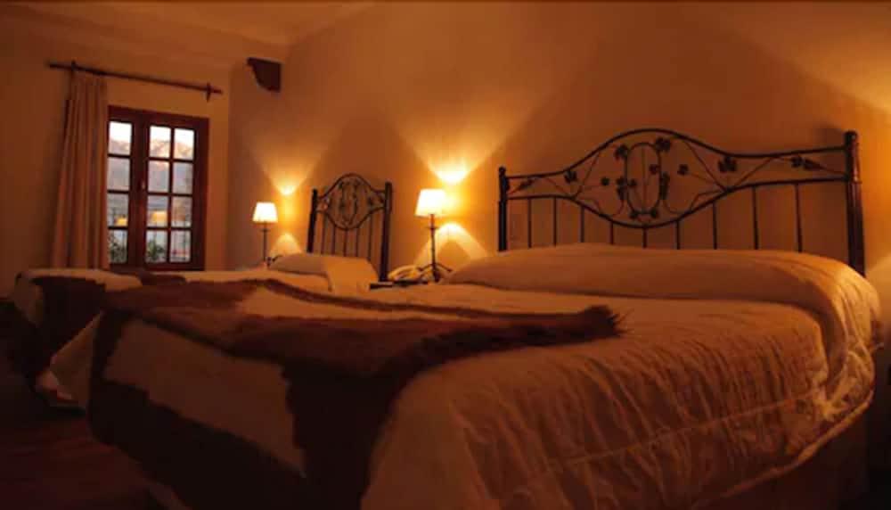קאפאייט Hotel Asturias מראה חיצוני תמונה