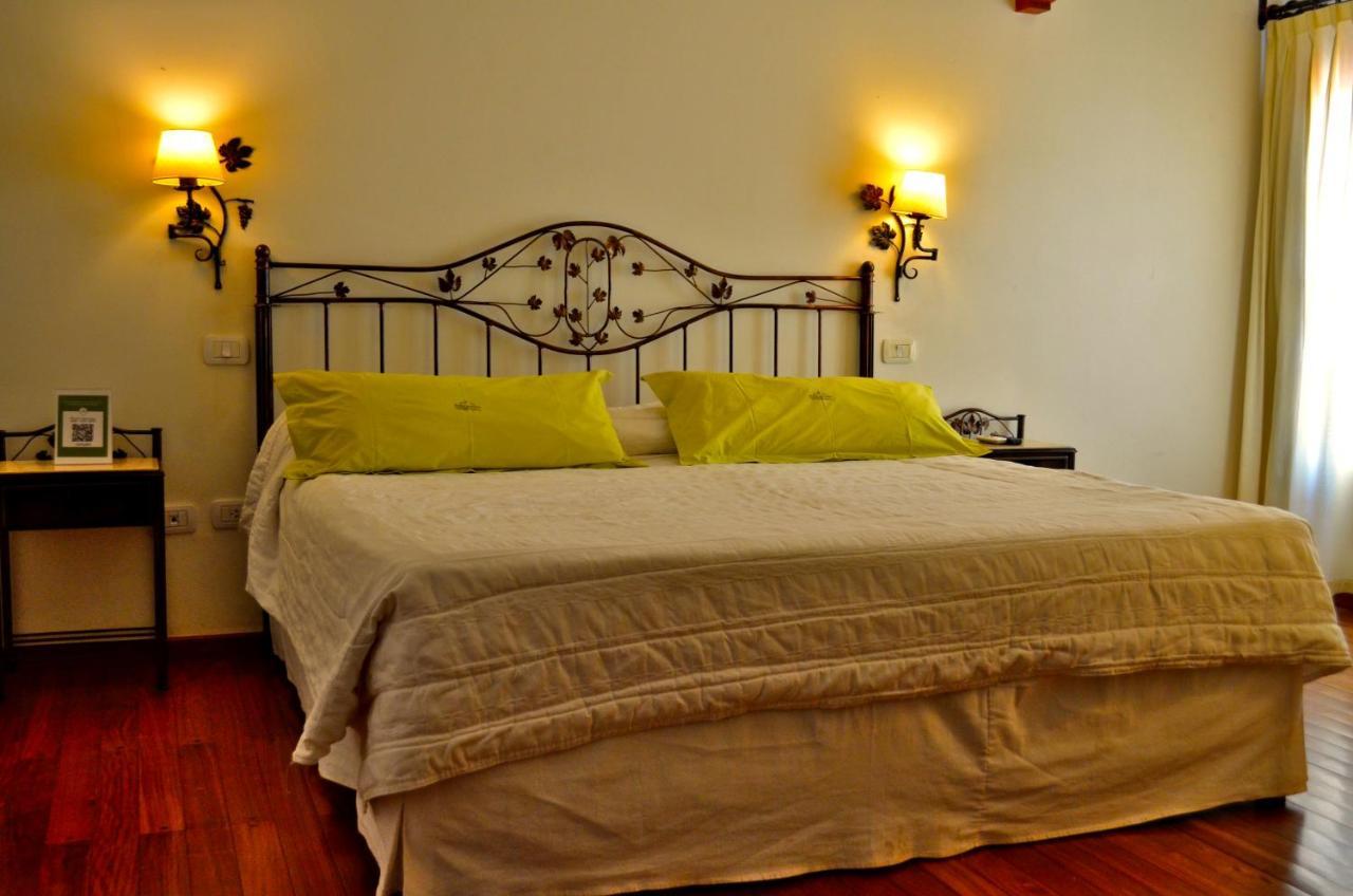 קאפאייט Hotel Asturias מראה חיצוני תמונה