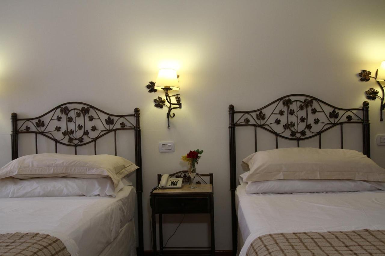 קאפאייט Hotel Asturias מראה חיצוני תמונה